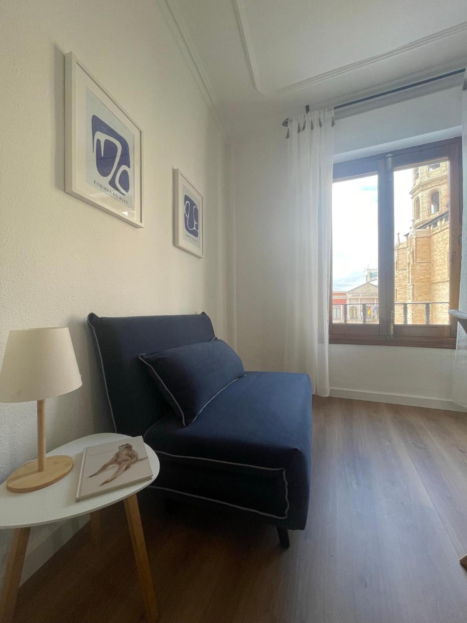 Blanco Y Anil Plaza Apartment Valdepenas Ngoại thất bức ảnh