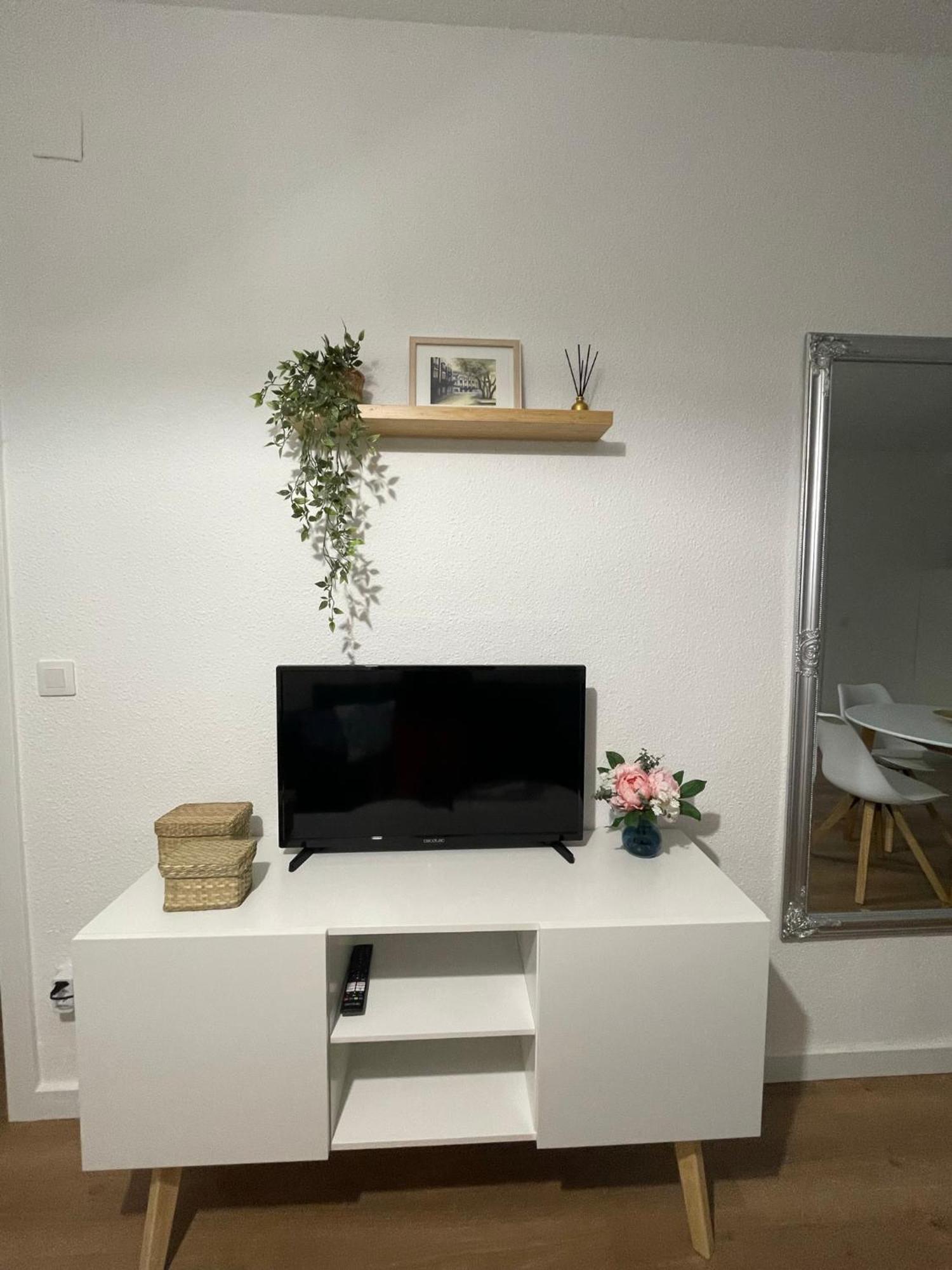 Blanco Y Anil Plaza Apartment Valdepenas Ngoại thất bức ảnh