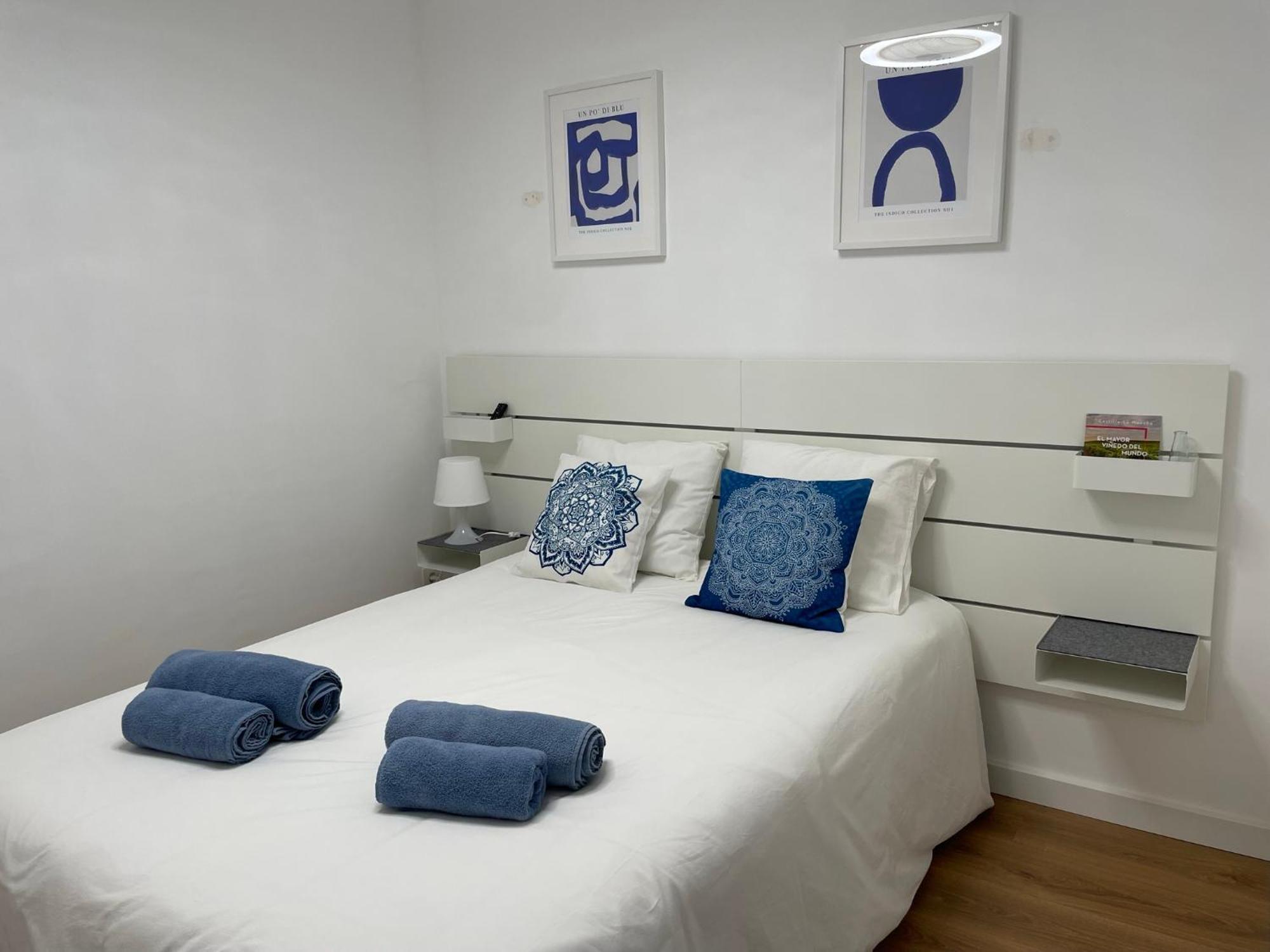 Blanco Y Anil Plaza Apartment Valdepenas Ngoại thất bức ảnh