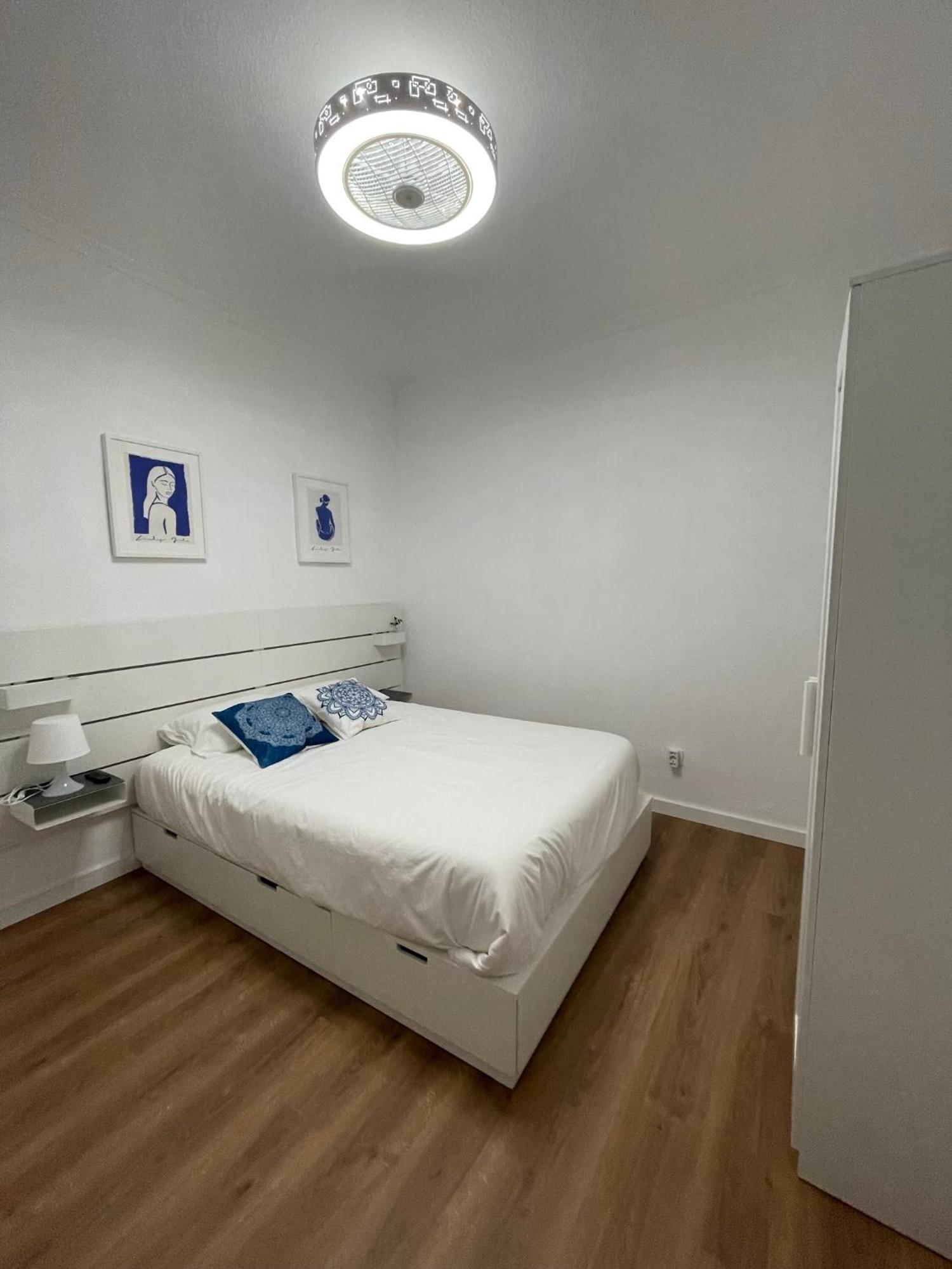 Blanco Y Anil Plaza Apartment Valdepenas Ngoại thất bức ảnh