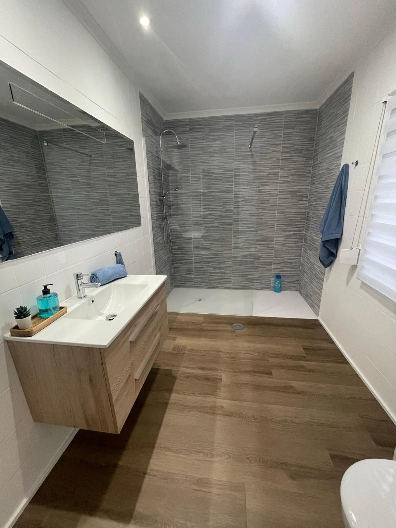 Blanco Y Anil Plaza Apartment Valdepenas Ngoại thất bức ảnh