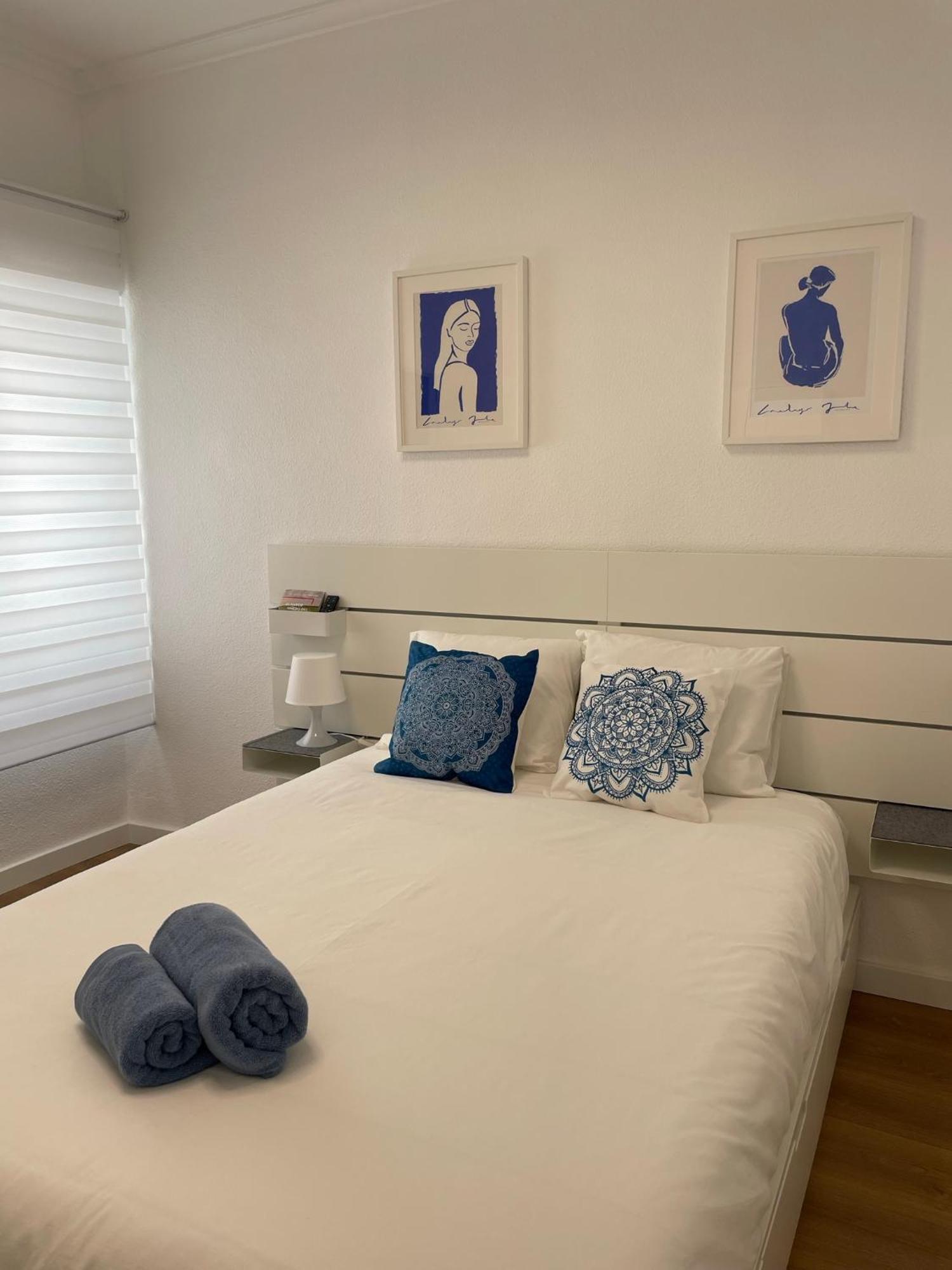 Blanco Y Anil Plaza Apartment Valdepenas Ngoại thất bức ảnh